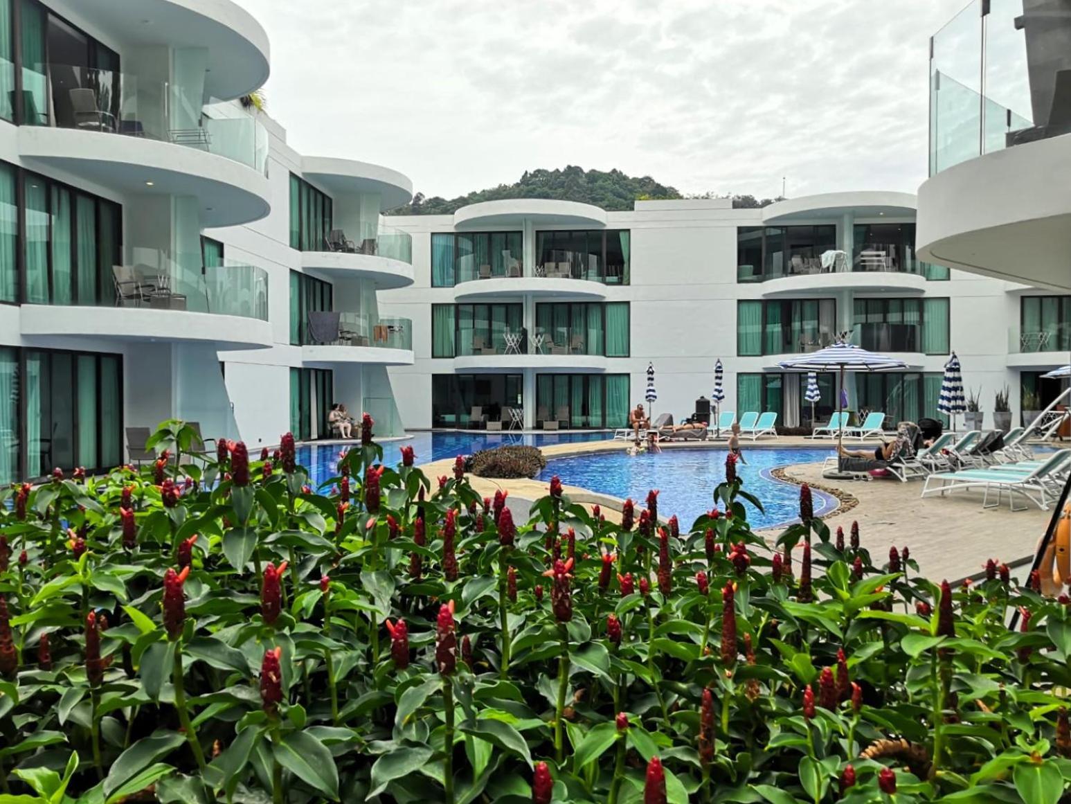 Căn hộ Private At Twin Sands Near Merlin Patong
